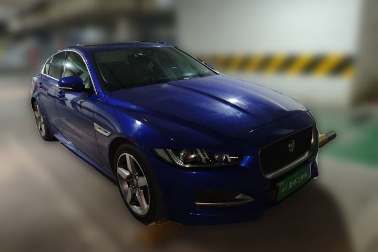 Used Jaguar XE 2017 2.0T 200 PS R-Sport Front Right 45 Deg