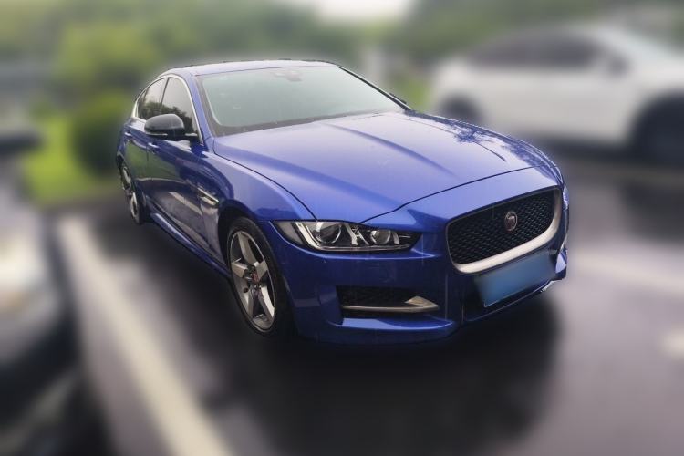 Used Jaguar XE 2017 2.0T 200 PS R-Sport Front Right 45 Deg