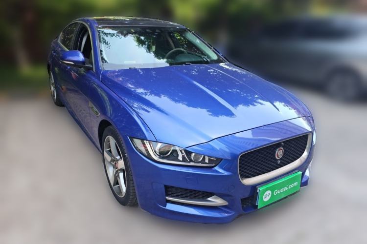 Used Jaguar XE 2017 2.0T 200 PS R-Sport Front Right 45 Deg