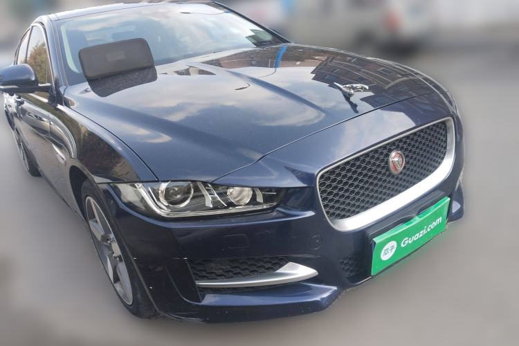 Used Jaguar XE 2017 2.0T 200 PS R-Sport Front Right 45 Deg