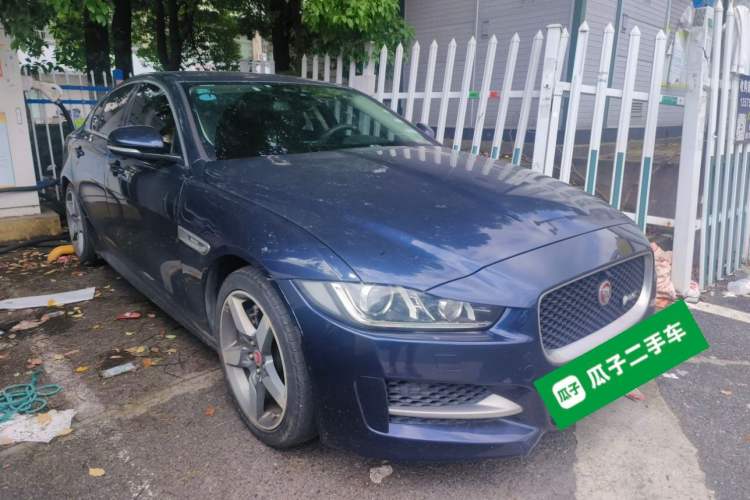 Used Jaguar XE 2017 2.0T 200 PS R-Sport Front Right 45 Deg