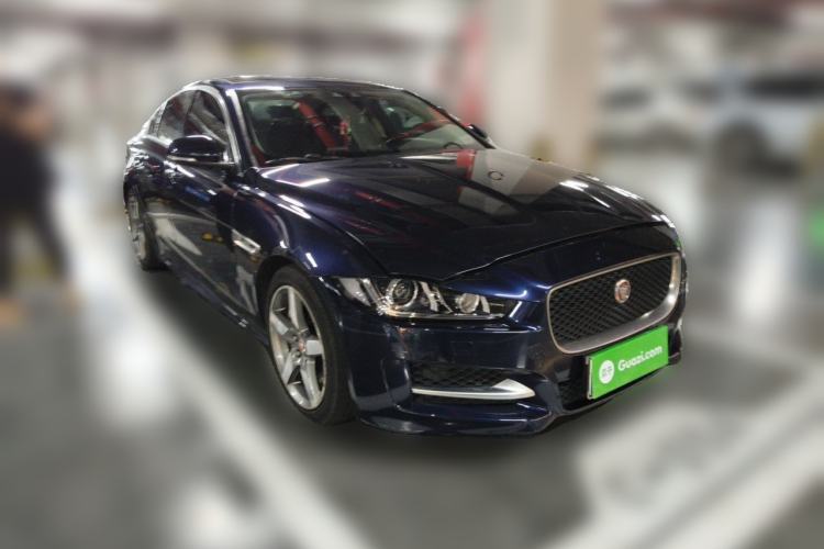 Used Jaguar XE 2017 2.0T 200 PS R-Sport Front Right 45 Deg