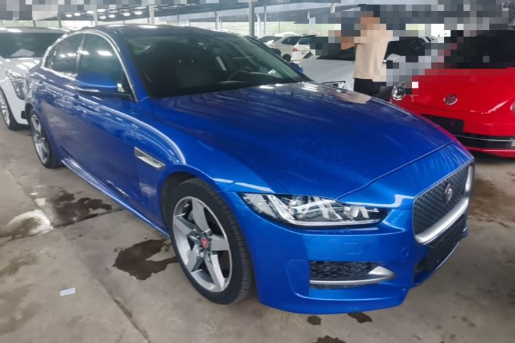 Used Jaguar XE 2017 2.0T 200 PS R-Sport Front Right 45 Deg