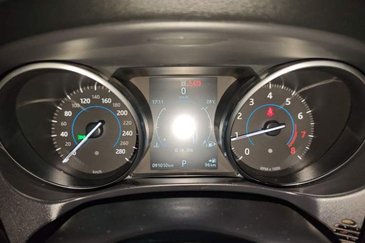 Used Jaguar XE 2017 2.0T 200 PS R-Sport Instrument Cluster