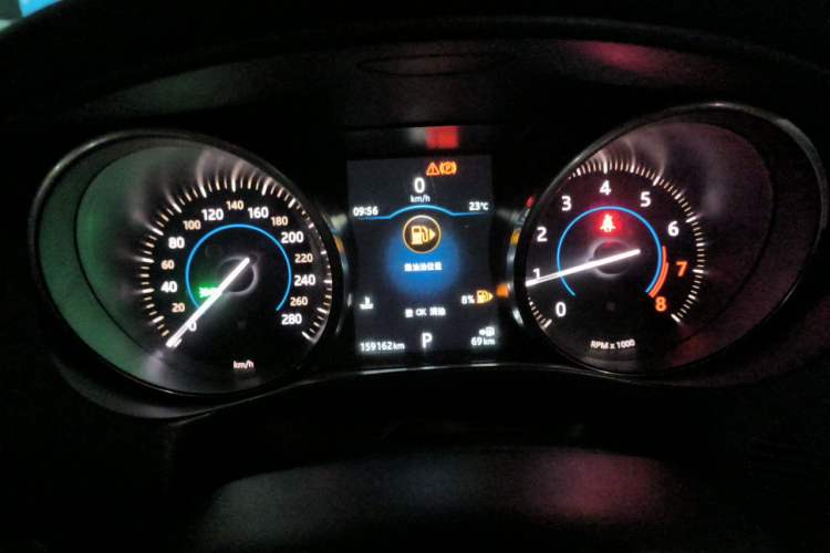 Used Jaguar XE 2017 2.0T 200 PS R-Sport Instrument Cluster