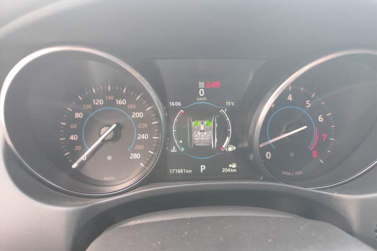 Used Jaguar XE 2017 2.0T 200 PS R-Sport Instrument Cluster