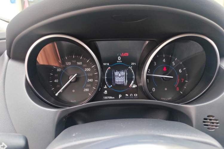 Used Jaguar XE 2017 2.0T 200 PS R-Sport Instrument Cluster