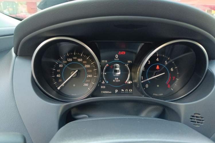 Used Jaguar XE 2017 2.0T 200 PS R-Sport Instrument Cluster