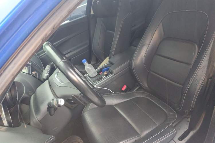 Used Jaguar XE 2017 2.0T 200 PS R-Sport Left Front Seat