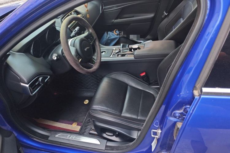 Used Jaguar XE 2017 2.0T 200 PS R-Sport Left Front Seat