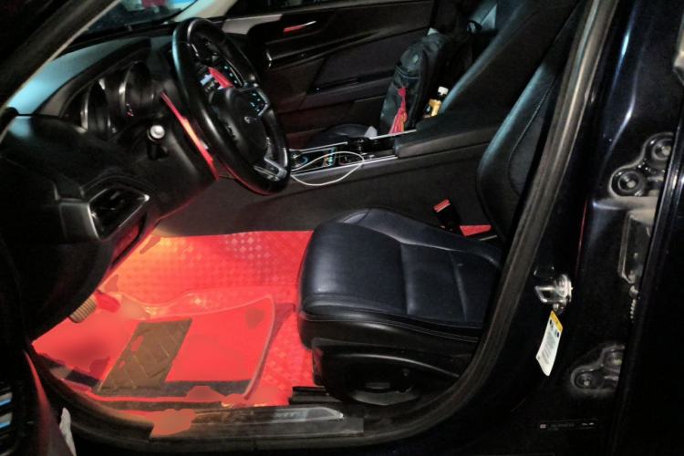 Used Jaguar XE 2017 2.0T 200 PS R-Sport Left Front Seat