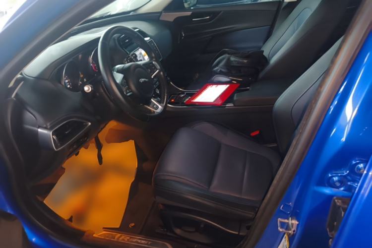 Used Jaguar XE 2017 2.0T 200 PS R-Sport Left Front Seat