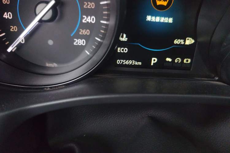 Used Jaguar XE 2017 2.0T 200 PS R-Sport Odometer Close Up