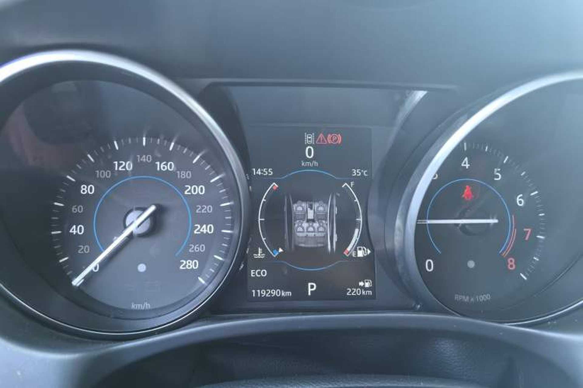 Used Jaguar XE 2017 2.0T 200 PS R-Sport Odometer Close Up