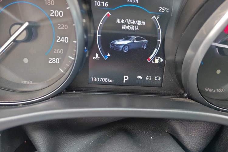 Used Jaguar XE 2017 2.0T 200 PS R-Sport Odometer Close Up