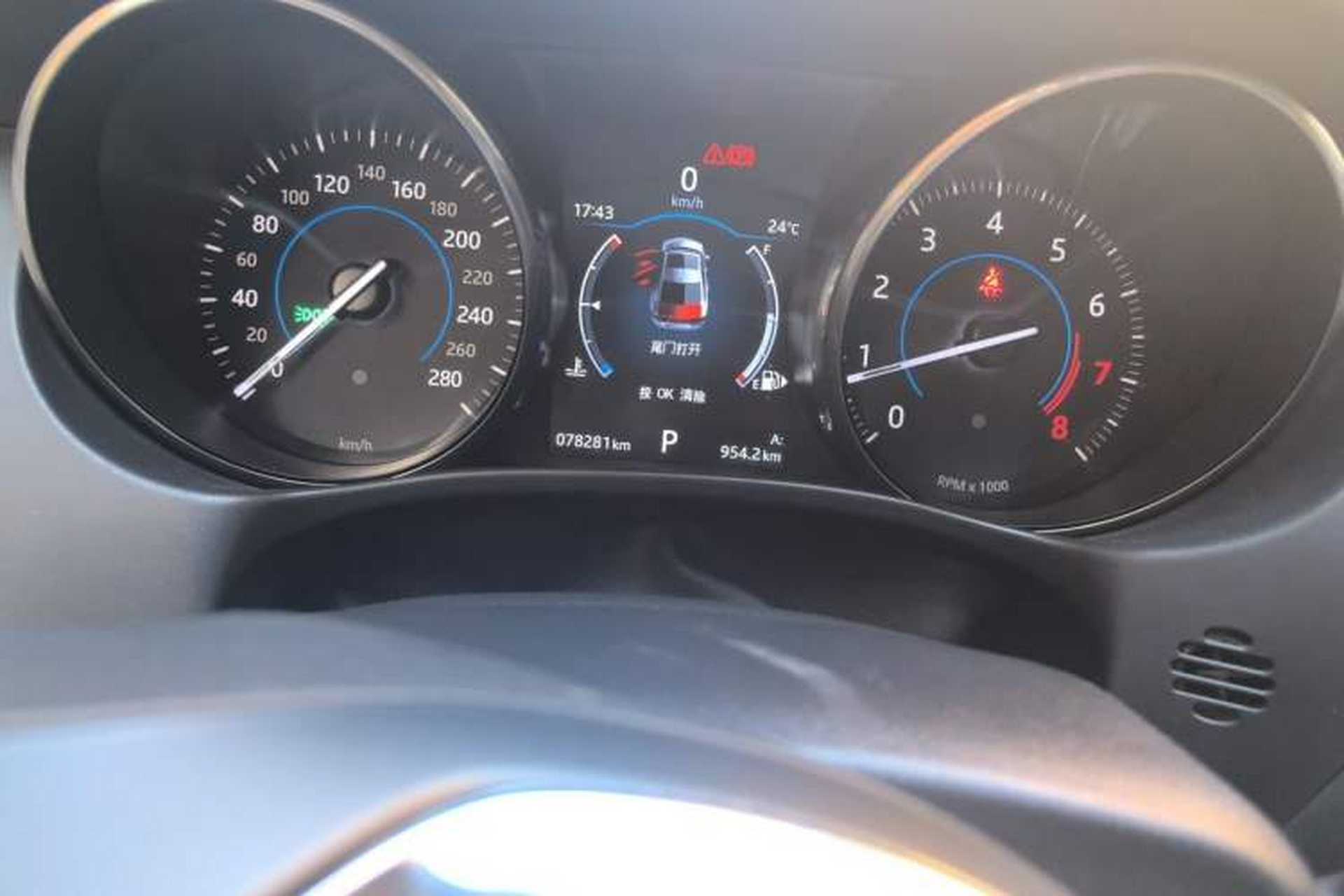 Used Jaguar XE 2017 2.0T 240 PS R-Sport Odometer Close Up
