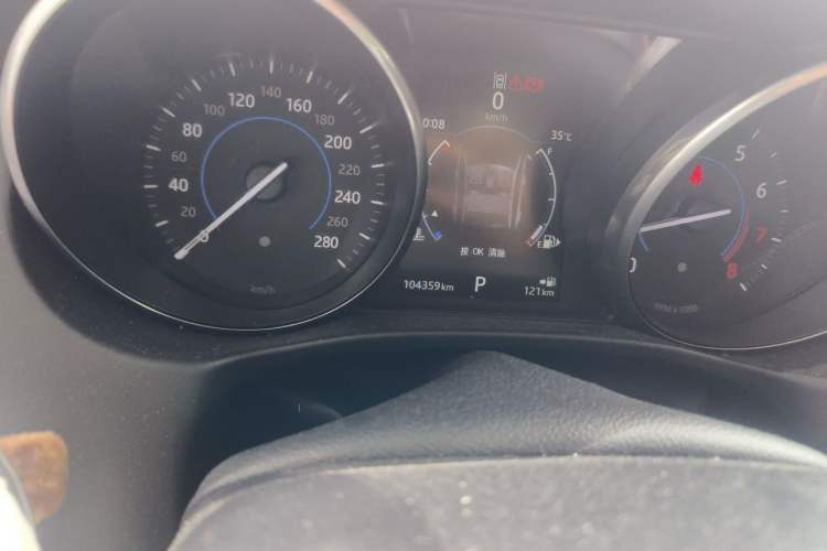 Used Jaguar XE 2017 2.0T 200 PS R-Sport Odometer Close Up