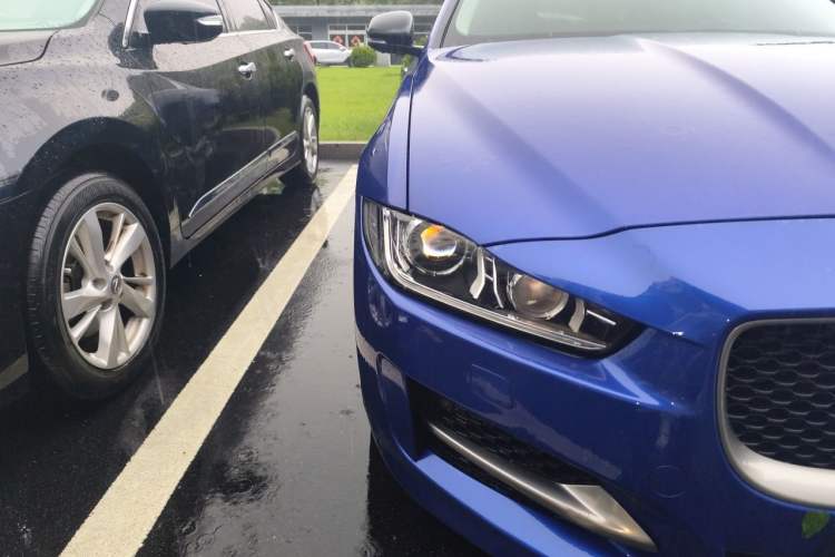 Used Jaguar XE 2017 2.0T 200 PS R-Sport Right Front Headlight