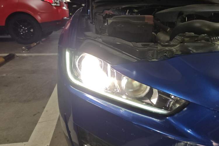 Used Jaguar XE 2017 2.0T 200 PS R-Sport Right Front Headlight