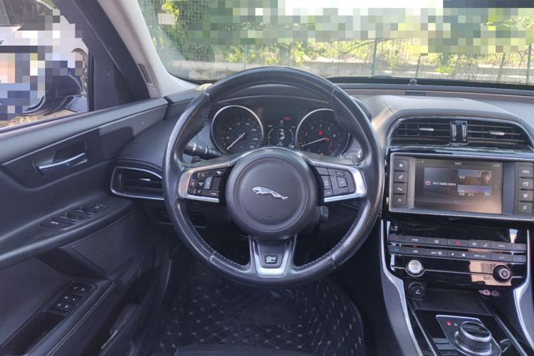 Used Jaguar XE 2017 2.0T 200 PS R-Sport Steering Wheel