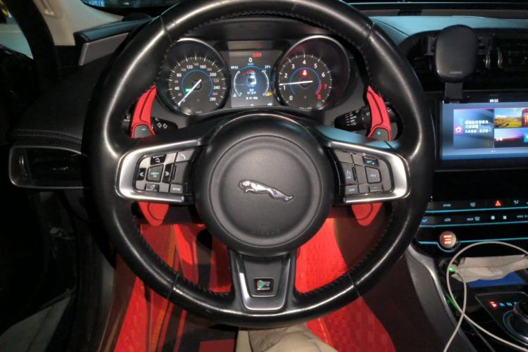 Used Jaguar XE 2017 2.0T 200 PS R-Sport Steering Wheel