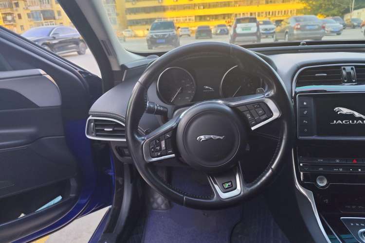 Used Jaguar XE 2017 2.0T 200 PS R-Sport Steering Wheel