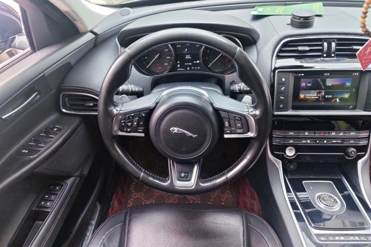 Used Jaguar XE 2017 2.0T 200 PS R-Sport Steering Wheel