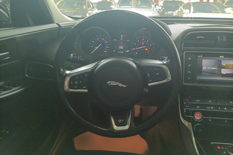 Used Jaguar XE 2017 2.0T 200 PS R-Sport Steering Wheel