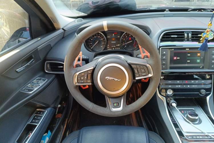 Used Jaguar XE 2017 2.0T 200 PS R-Sport Steering Wheel