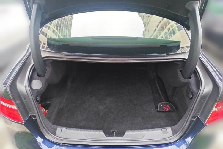 Used Jaguar XE 2017 2.0T 200 PS R-Sport Trunk