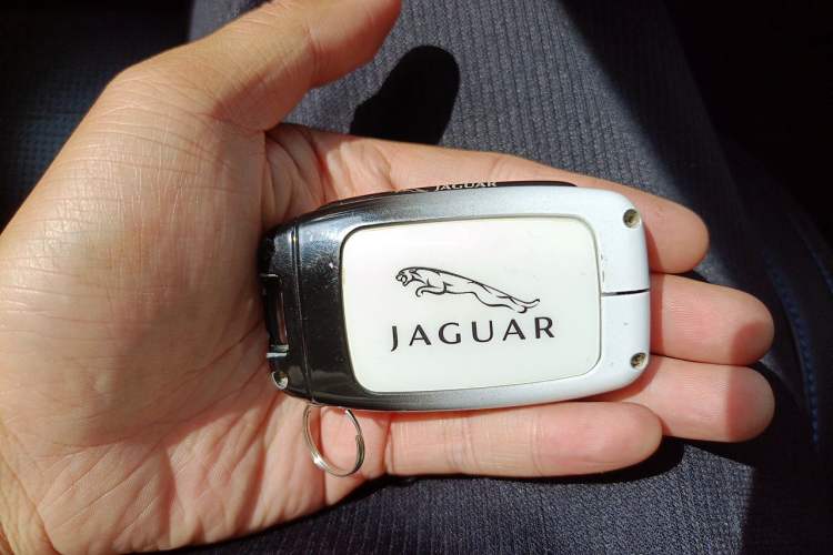 Used Jaguar XE 2017 2.0T 200 PS R-Sport Vehicle Key