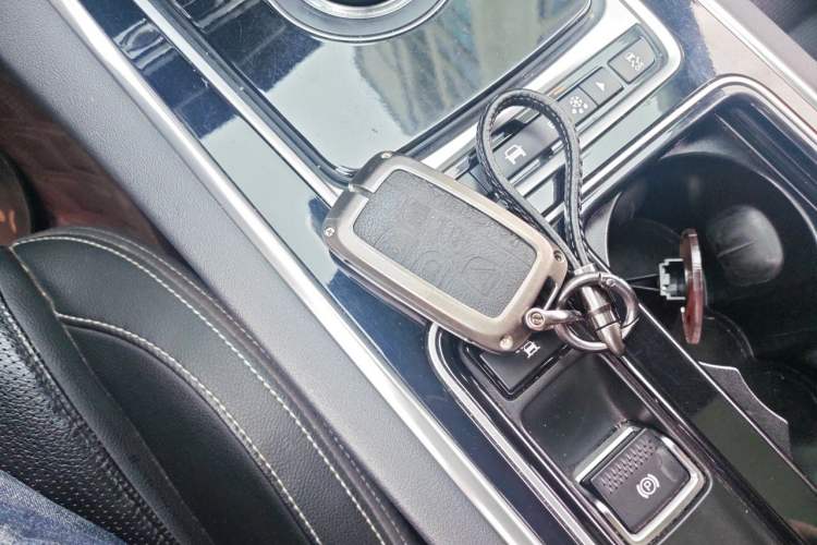Used Jaguar XE 2017 2.0T 200 PS R-Sport Vehicle Key