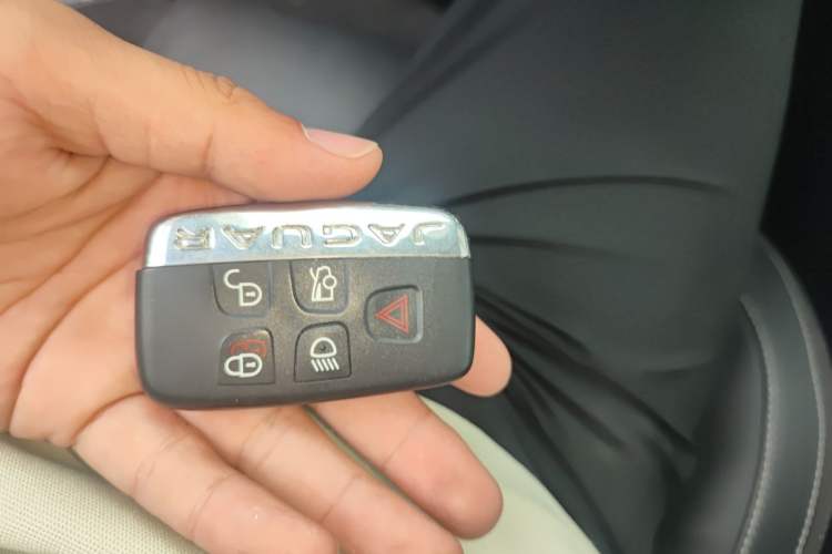Used Jaguar XE 2017 2.0T 200 PS R-Sport Vehicle Key