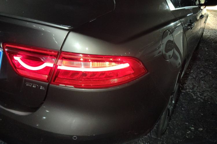 Used Jaguar XE 2017 2.0T 200 PS R-Sport Exterior 6