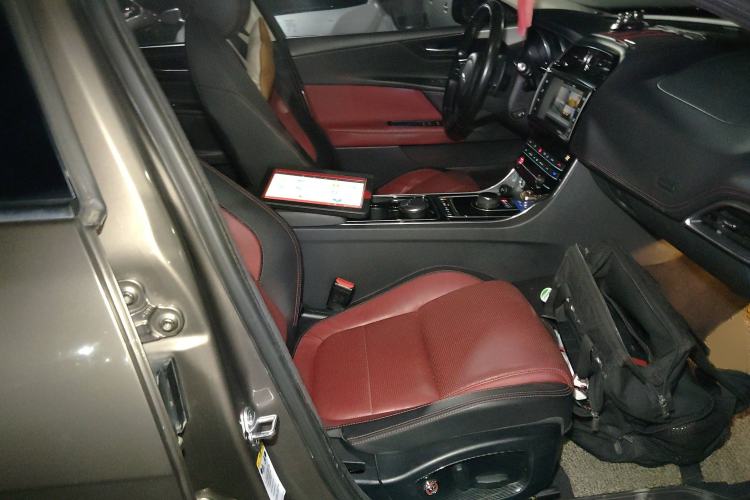 Used Jaguar XE 2017 2.0T 200 PS R-Sport Right Front Seat