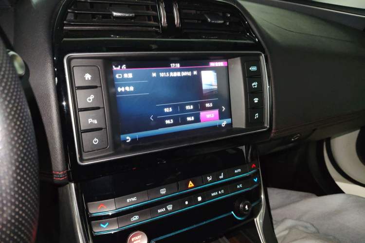 Used Jaguar XE 2017 2.0T 200 PS R-Sport Audio And AC Panel