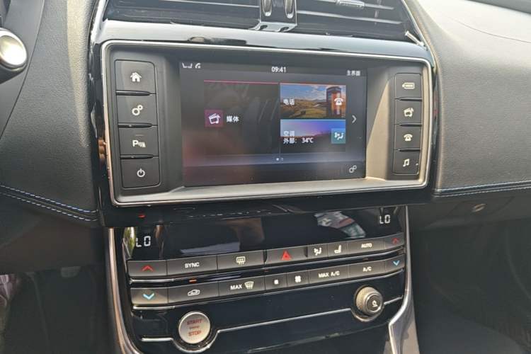 Used Jaguar XE 2017 2.0T 200 PS R-Sport Audio And AC Panel