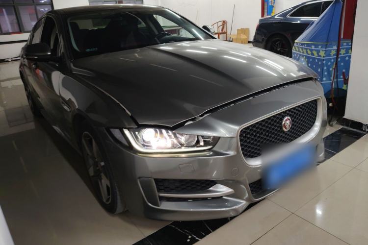 Used Jaguar XE 2017 2.0T 200 PS R-Sport Front Right 45 Deg