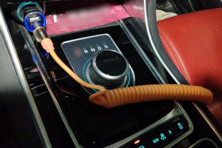 Used Jaguar XE 2017 2.0T 200 PS R-Sport Gear Lever
