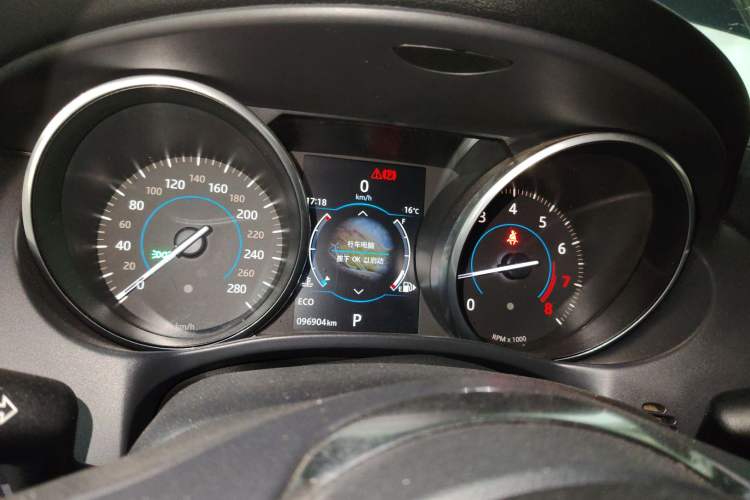 Used Jaguar XE 2017 2.0T 200 PS R-Sport Instrument Cluster