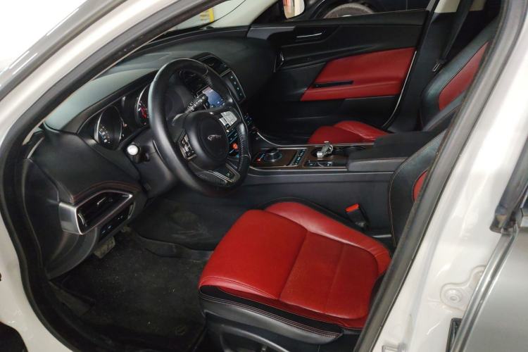 Used Jaguar XE 2017 2.0T 200 PS R-Sport Left Front Seat