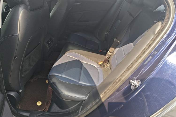 Used Jaguar XE 2017 2.0T 200 PS R-Sport Left Rear Seat