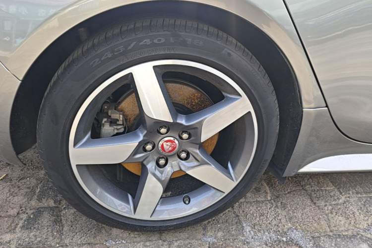 Used Jaguar XE 2017 2.0T 200 PS R-Sport Right Rear Wheel Hub
