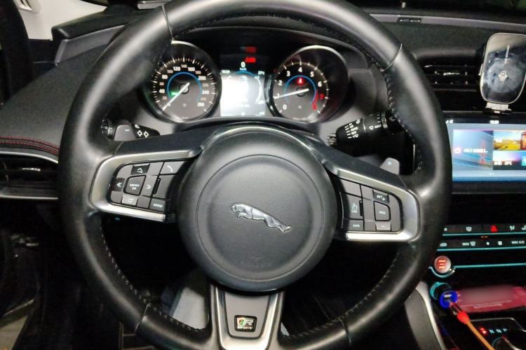 Used Jaguar XE 2017 2.0T 200 PS R-Sport Steering Wheel