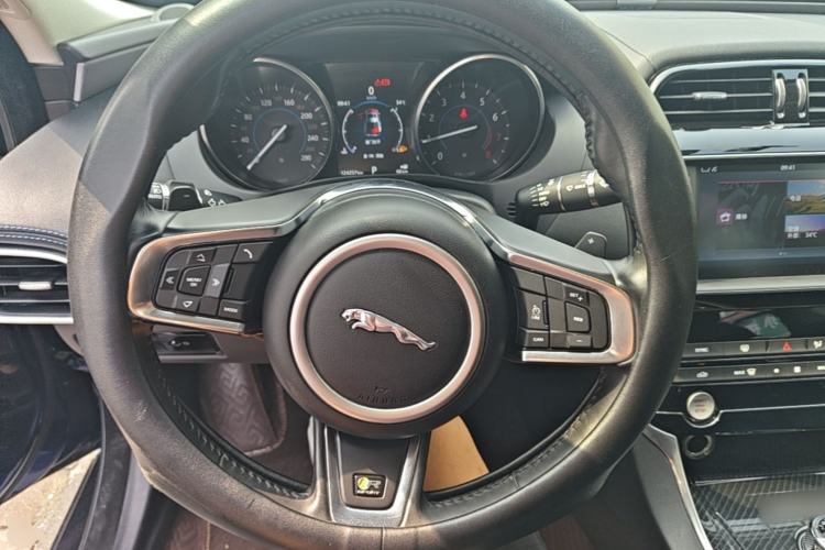 Used Jaguar XE 2017 2.0T 200 PS R-Sport Steering Wheel