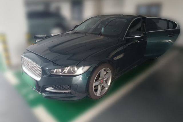 Jaguar XE 2017 2.0T 200 PS R-Sport usata