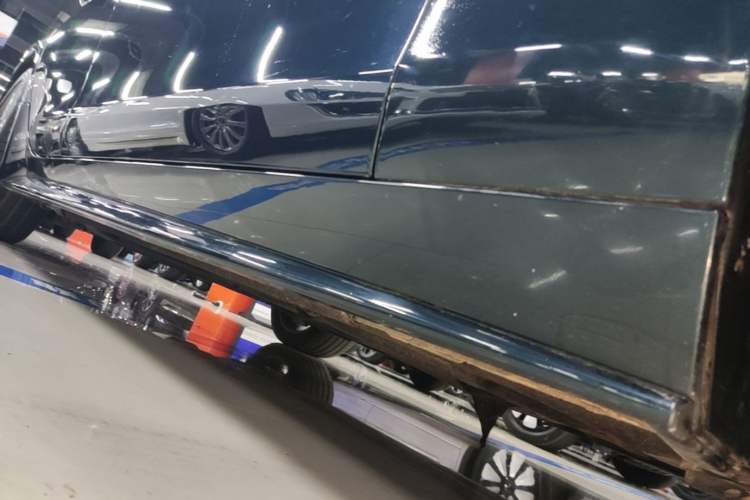 Used Jaguar XE 2017 2.0T 200 PS R-Sport Right Side Sill