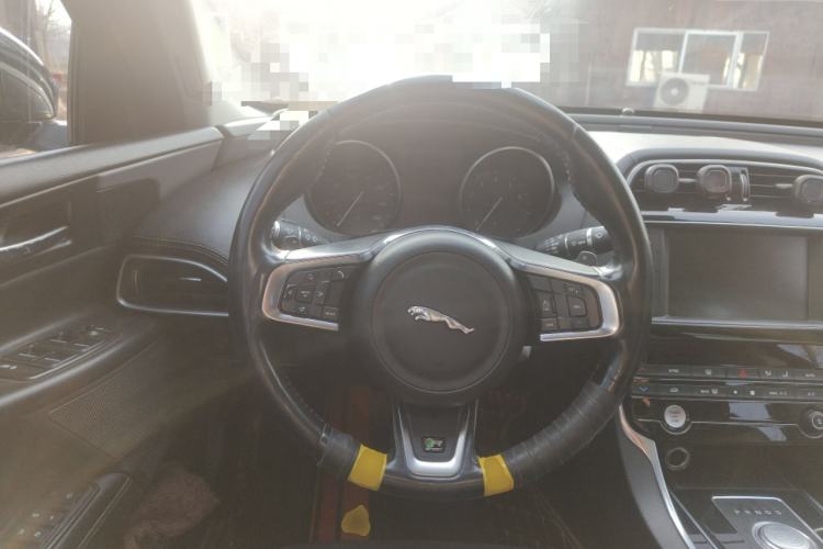 Used Jaguar XE 2017 2.0T 200 PS R-Sport Steering Wheel