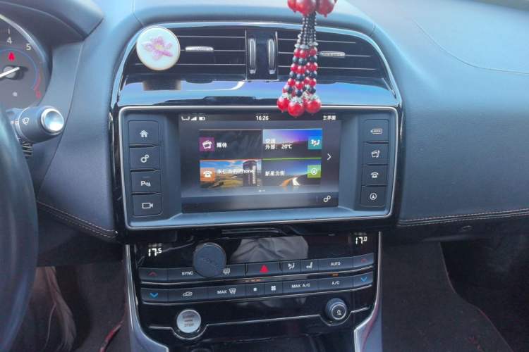 Used Jaguar XE 2017 3.0 SC 340 PS S Audio And AC Panel