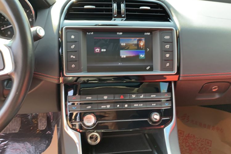 Used Jaguar XE 2017 2.0T 200 PS R-Sport Audio And AC Panel